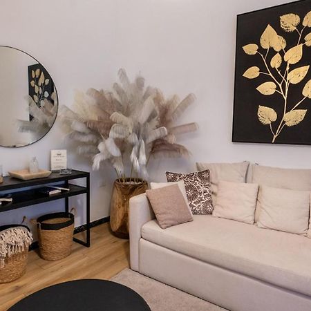 Dea Luxury Casa Vacanze- Zona Chiesa A Trullo - Алберобело Екстериор снимка
