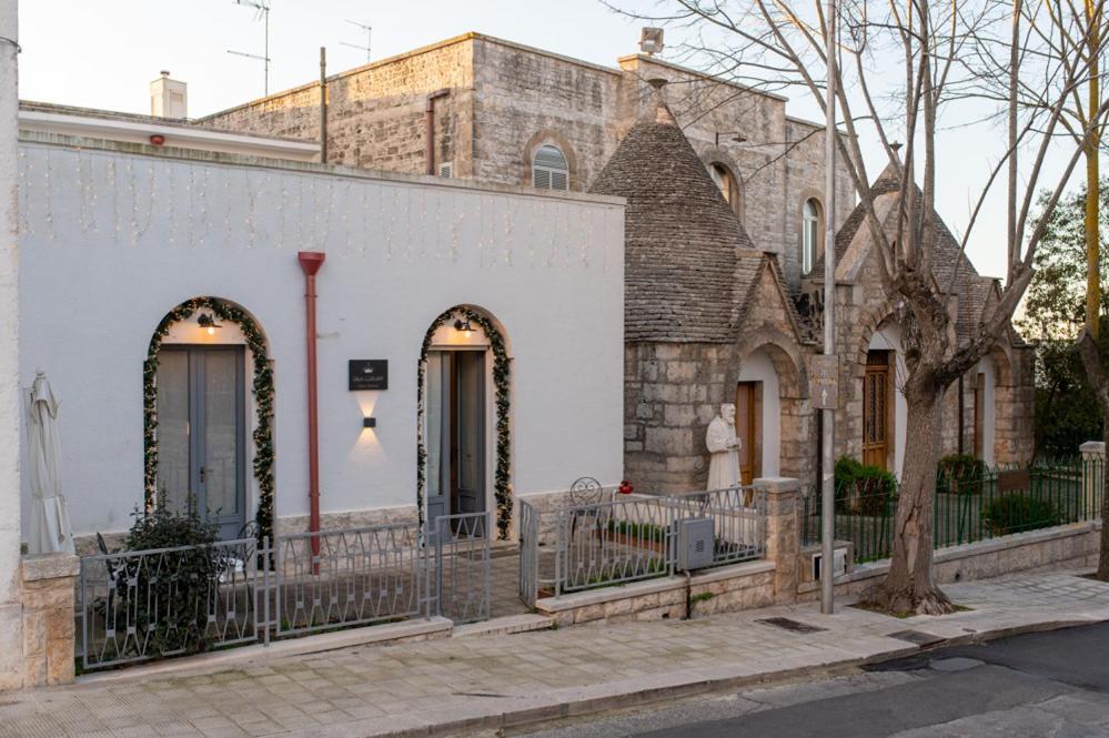 Dea Luxury Casa Vacanze- Zona Chiesa A Trullo - Алберобело Екстериор снимка
